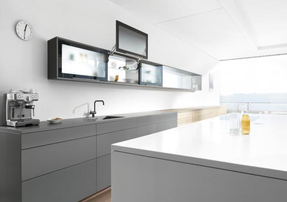 Вертикальный подъемник Blum «AVENTOS HL»