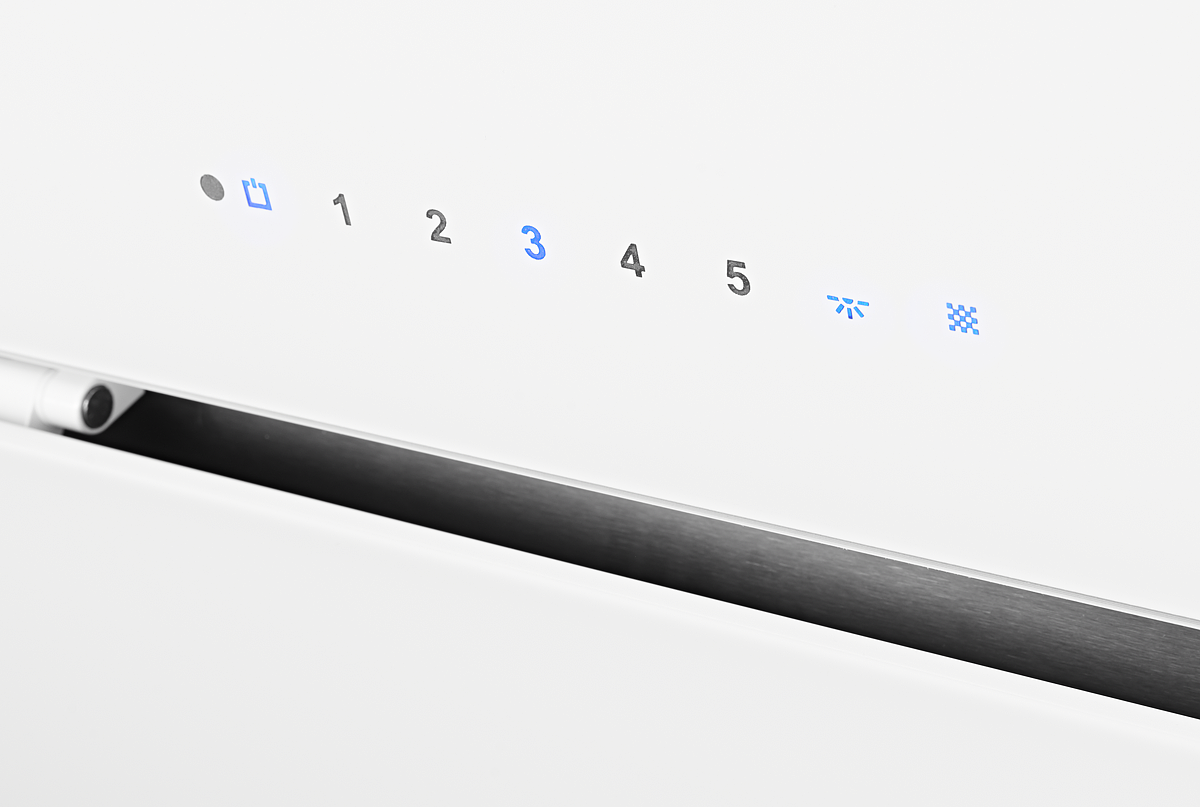 Вытяжка наклонная  F 960 W