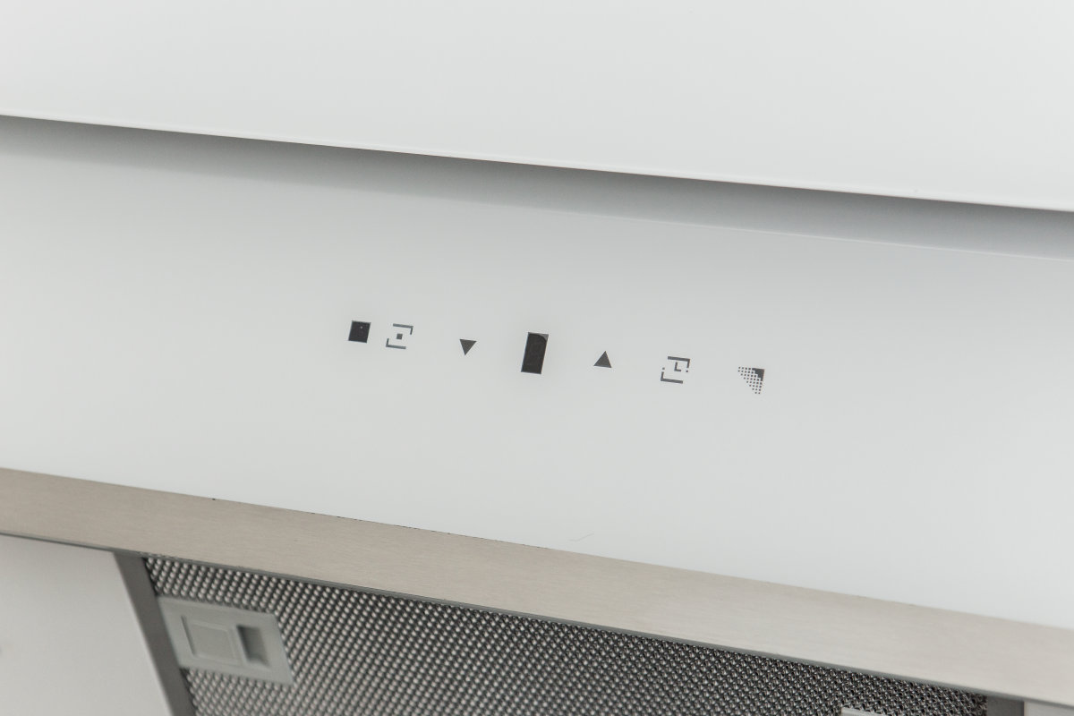 Вытяжка наклонная  F 930 W